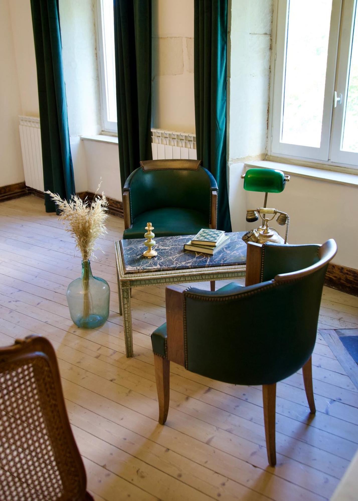 Chambres D'Hotes B&B - Chateau De Sienne Proche Avignon Orange Piscine Riviere Chusclan Buitenkant foto