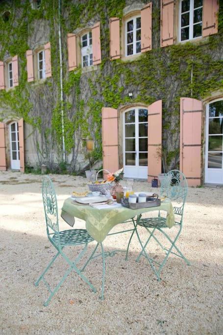 Chambres D'Hotes B&B - Chateau De Sienne Proche Avignon Orange Piscine Riviere Chusclan Buitenkant foto